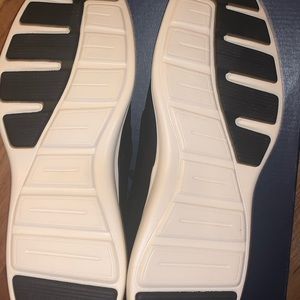 Cole Haan Men’s Chukka Leather Gym Shoe